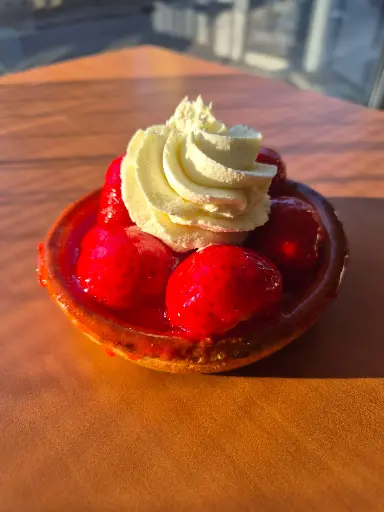 Aardbeien vlaaitje eenpersoons + slagroom